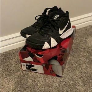 Kyrie 4 TB